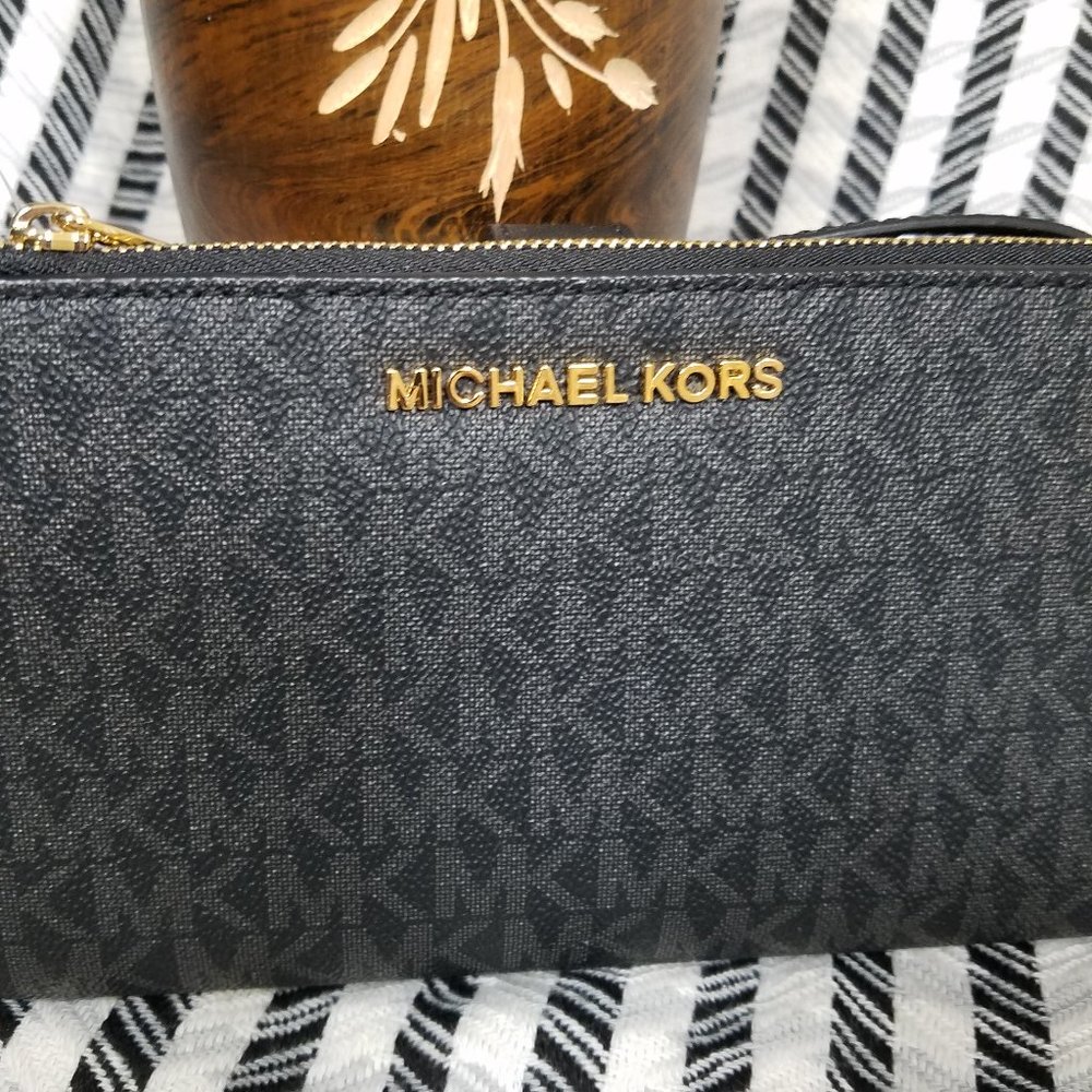 Michael Kors Jet Set Travel Black Double Wristlet - Picture 8 of 8